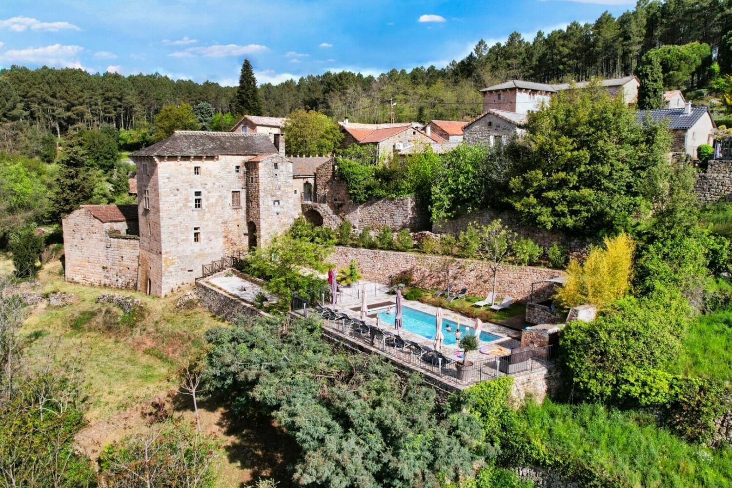 Espace piscine vu du ciel